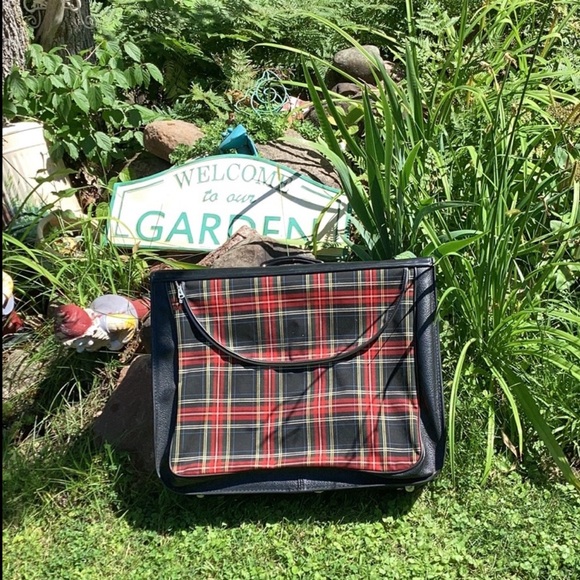 ⚜️ VINTAGE HANDKERCHIEFS - Picture 11 of 16